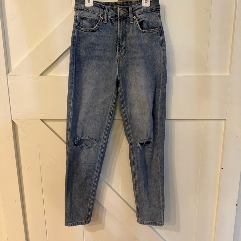 Wild Fable Highest Rise Mom Jean Blue Jeans Denim Distressed Size 0 Trendy